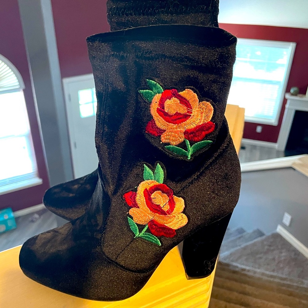 Boutique shoes. Velvet booties.